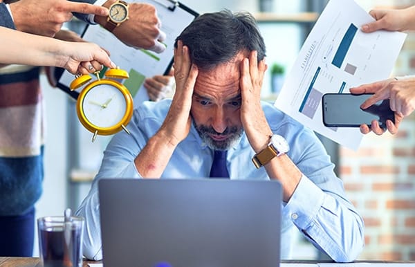 CÓMO RECONOCER EL ESTRÉS CRÓNICO Y EVITAR SUS EFECTOS EN TU CUERPO